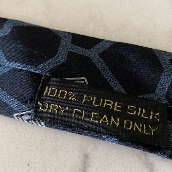 Giorgio Armani silk tie - Picture 4 of 6